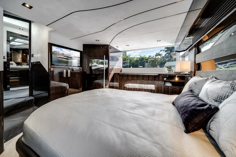 Slide: The Image of Galeon 500 FLY 2024 - 58