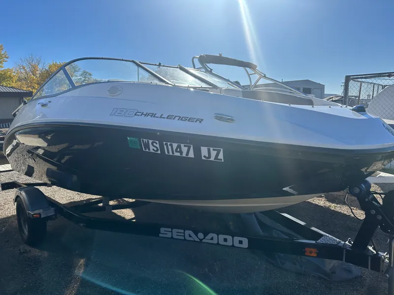 The Image of Sea-Doo CHALLENGER 180 2011 - 0
