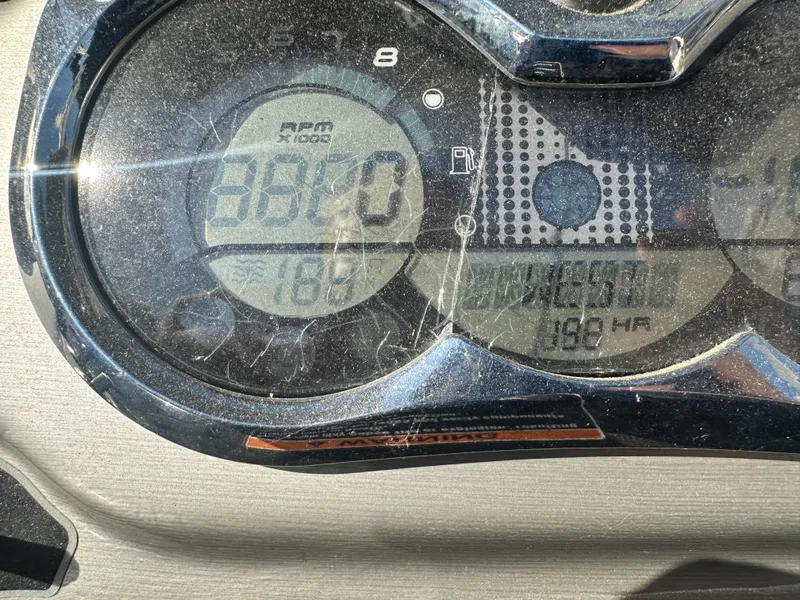 Slide: The Image of Sea-Doo CHALLENGER 180 2011 - 11