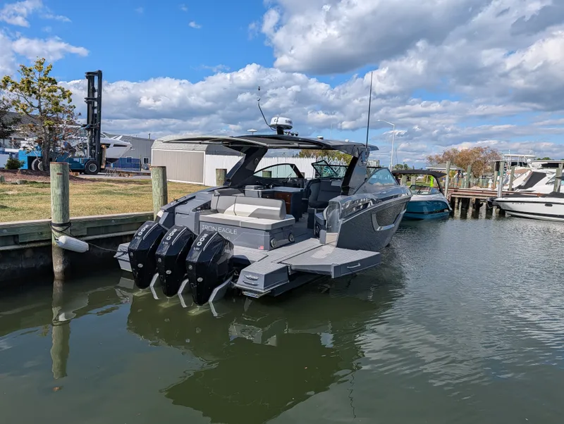 Slide: The Image of Cruisers 38 GLS-OB 2024 - 11