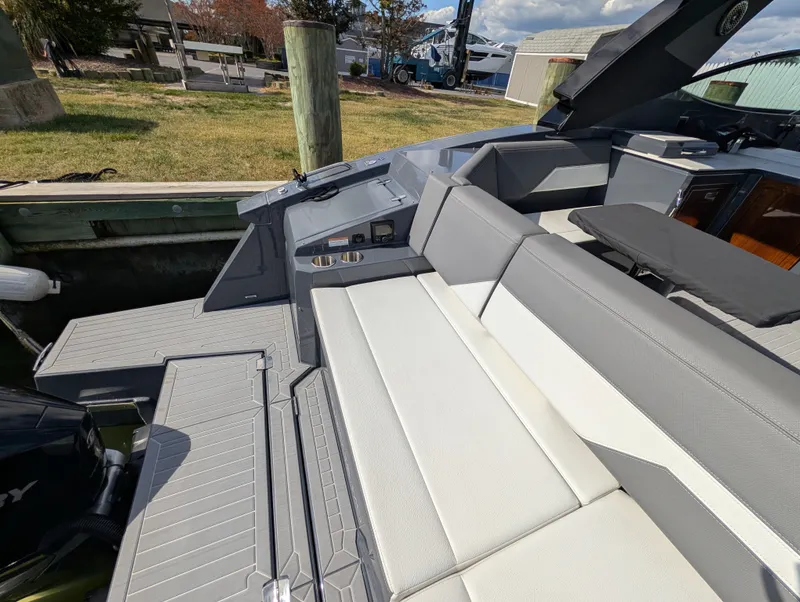 Slide: The Image of Cruisers 38 GLS-OB 2024 - 14