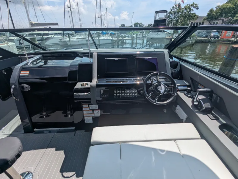 Slide: The Image of Cruisers 38 GLS-OB 2024 - 26