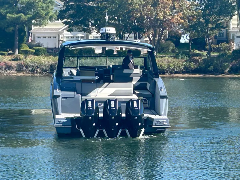 Slide: The Image of Cruisers 38 GLS-OB 2024 - 3