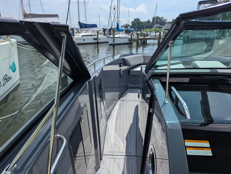 Slide: The Image of Cruisers 38 GLS-OB 2024 - 35