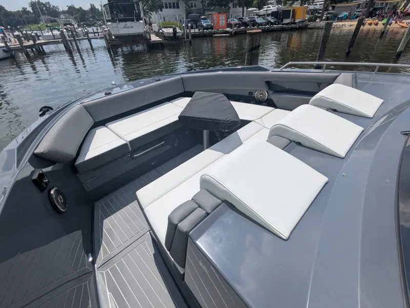 Slide: The Image of Cruisers 38 GLS-OB 2024 - 36