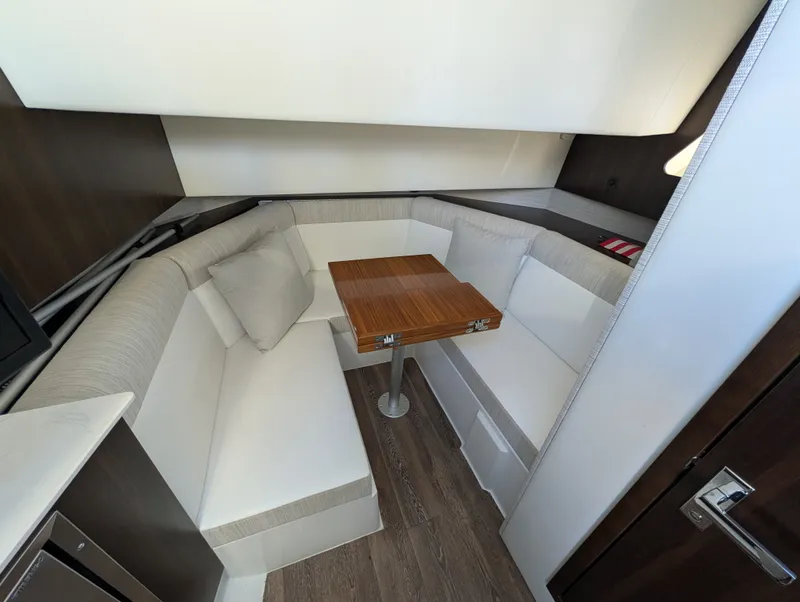 Slide: The Image of Cruisers 38 GLS-OB 2024 - 41