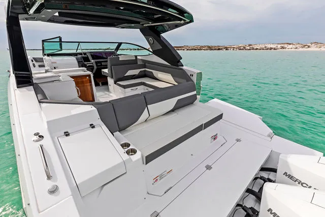 Slide: The Image of Cruisers 38 GLS-OB 2024 - 68
