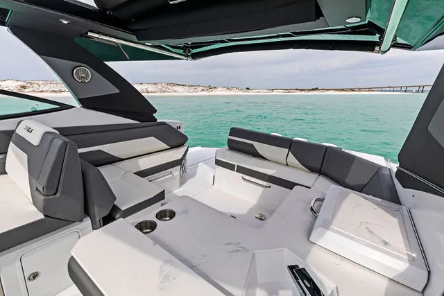 Slide: The Image of Cruisers 38 GLS-OB 2024 - 72