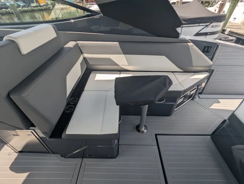 Slide: The Image of Cruisers Yachts 38 GLS-OB 2024 - 19