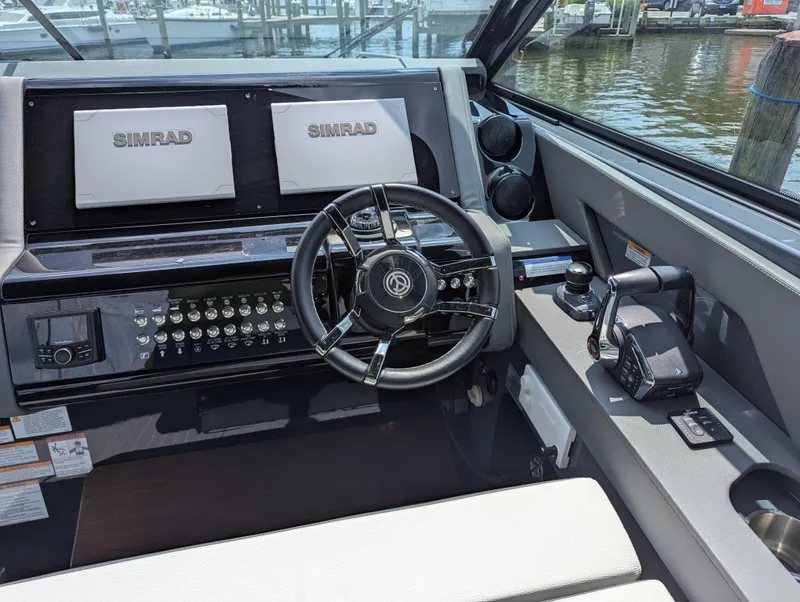 Slide: The Image of Cruisers Yachts 38 GLS-OB 2024 - 27