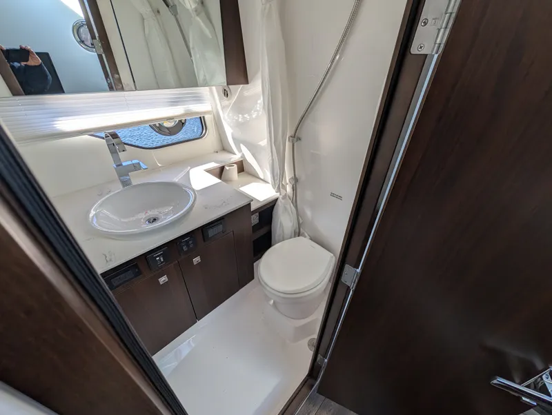 Slide: The Image of Cruisers Yachts 38 GLS-OB 2024 - 43