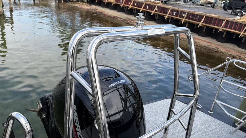 Slide: The Image of Harris Cruiser 230 2026 - 20