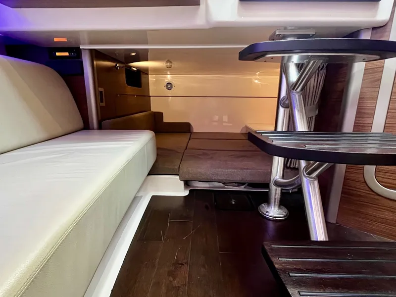 Slide: The Image of Boston Whaler 345 CONQUEST 2016 - 29