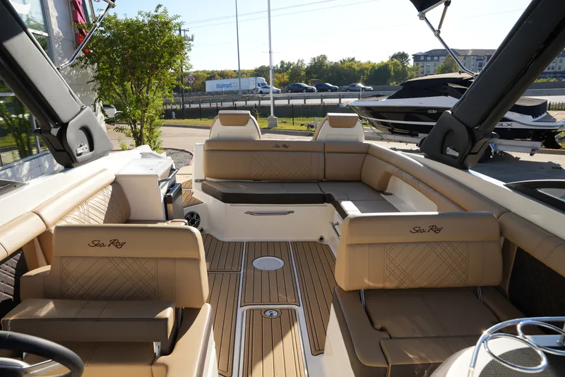 Slide: The Image of Sea Ray SDX 290 2026 - 24