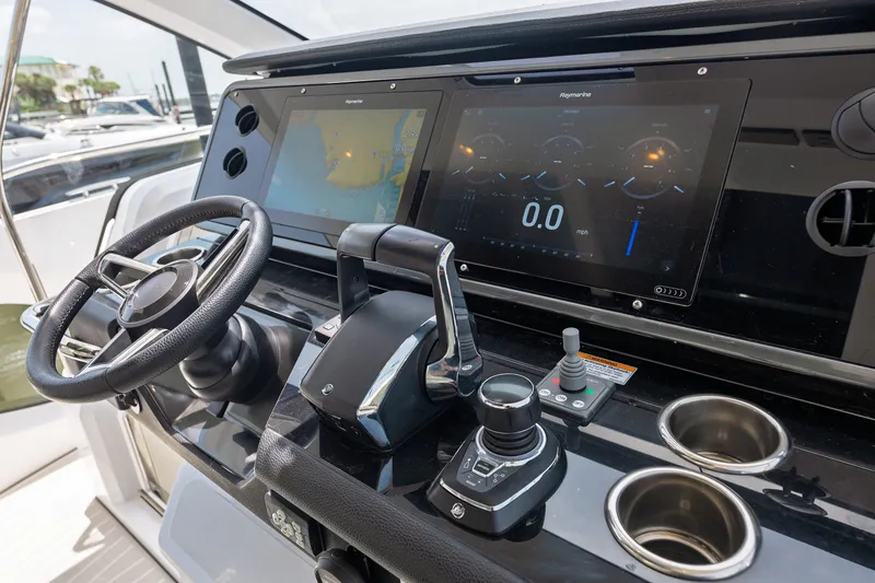 Slide: The Image of Azimut AZ42 VERVE 2023 - 23