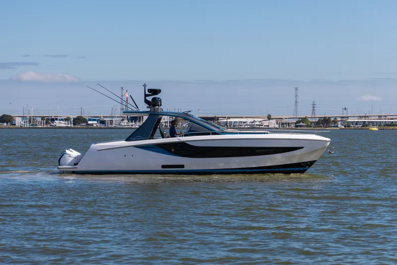 Slide: The Image of Azimut AZ42 VERVE 2023 - 3