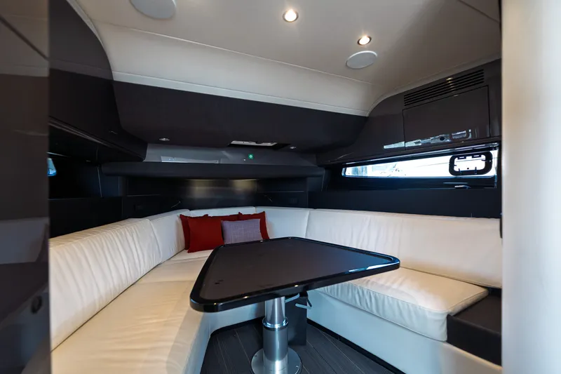 Slide: The Image of Azimut AZ42 VERVE 2023 - 33