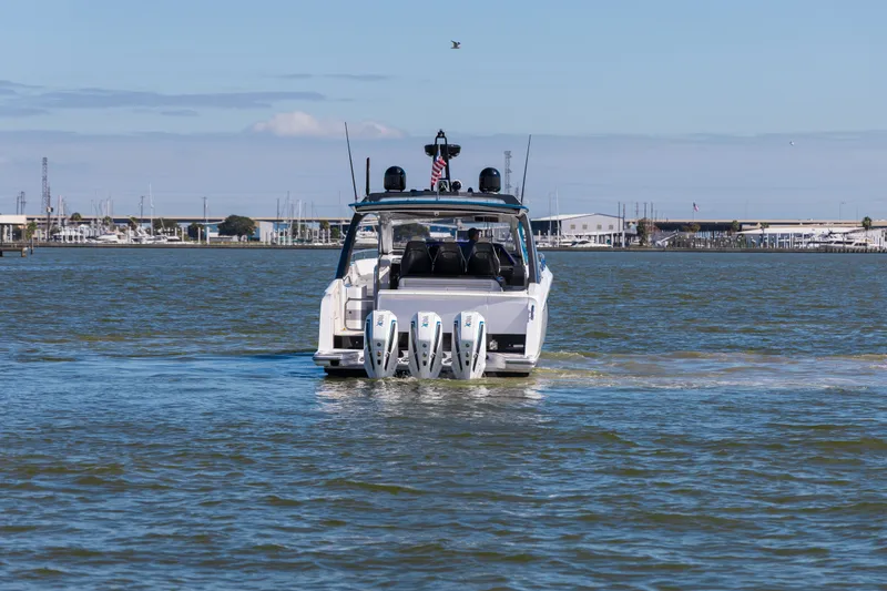 Slide: The Image of Azimut AZ42 VERVE 2023 - 41