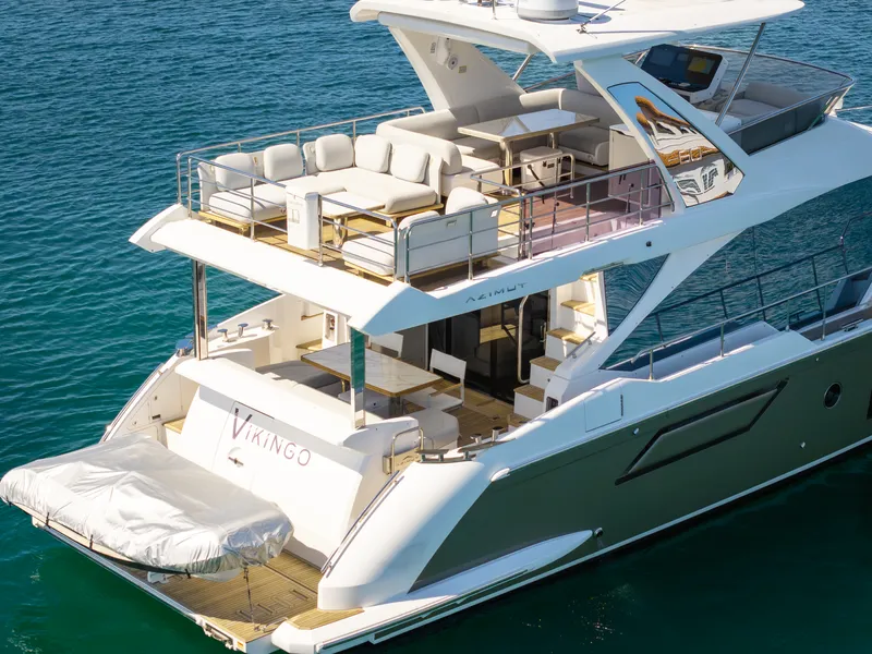 Slide: The Image of Azimut 60 Flybridge 2021 - 17