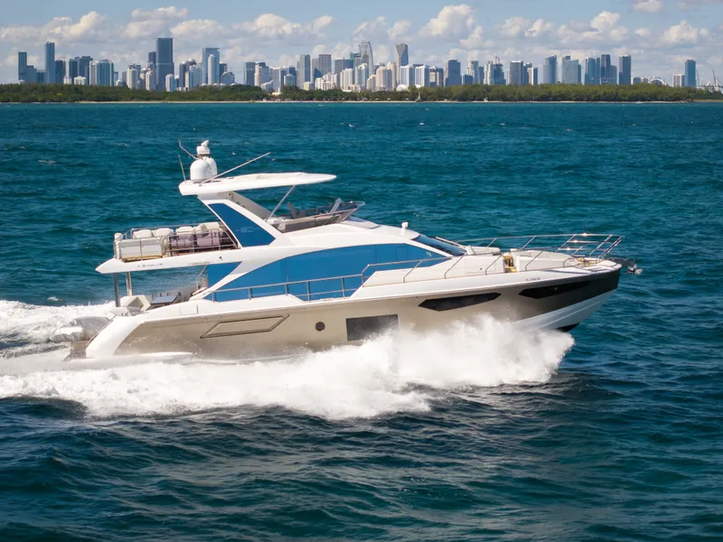 Slide: The Image of Azimut 60 Flybridge 2021 - 19