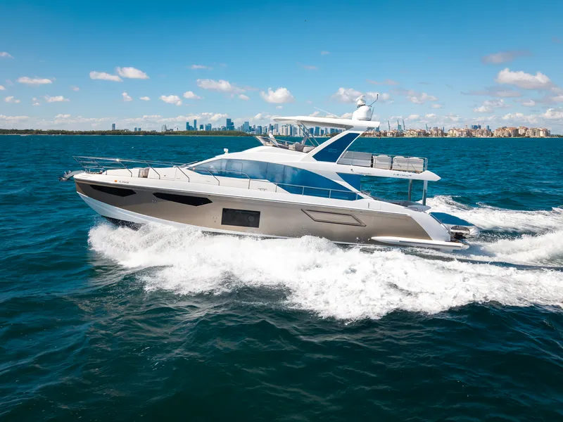 Slide: The Image of Azimut 60 Flybridge 2021 - 4