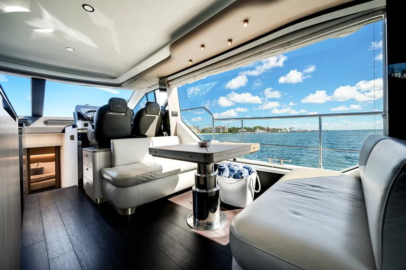 Slide: The Image of Azimut 60 Flybridge 2021 - 40