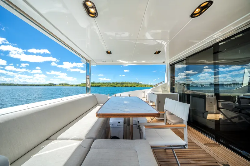 Slide: The Image of Azimut 60 Flybridge 2021 - 50