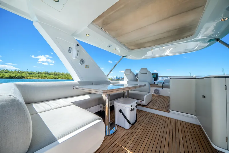 Slide: The Image of Azimut 60 Flybridge 2021 - 55