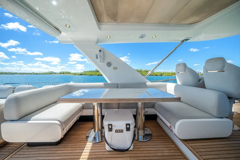 Slide: The Image of Azimut 60 Flybridge 2021 - 56