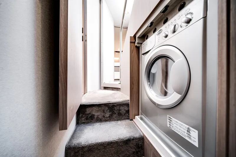 Slide: The Image of Azimut 60 Flybridge 2021 - 73