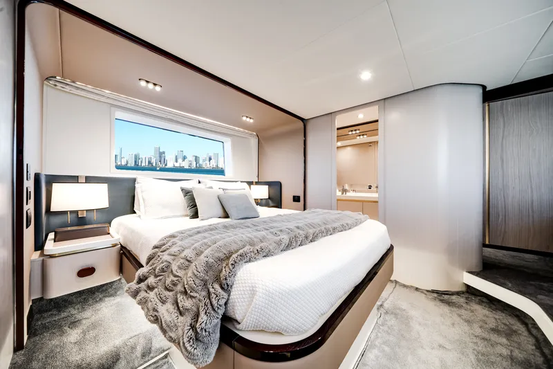 Slide: The Image of Azimut 60 Flybridge 2021 - 74