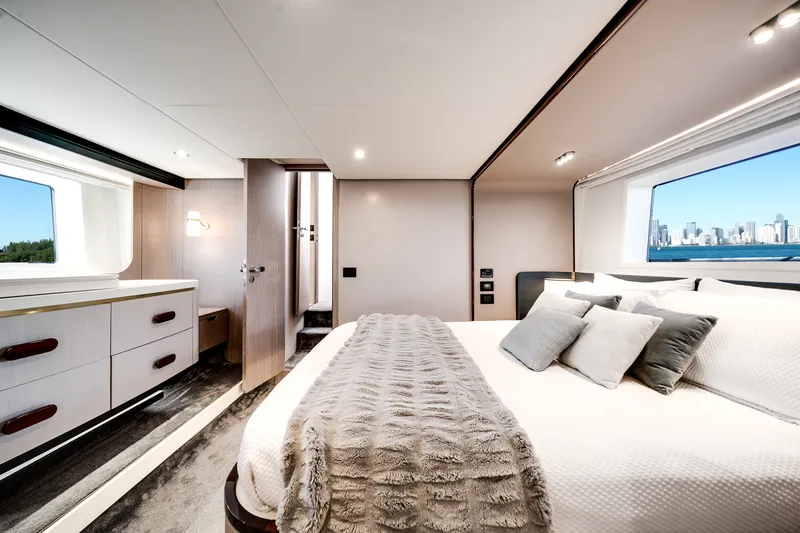 Slide: The Image of Azimut 60 Flybridge 2021 - 76