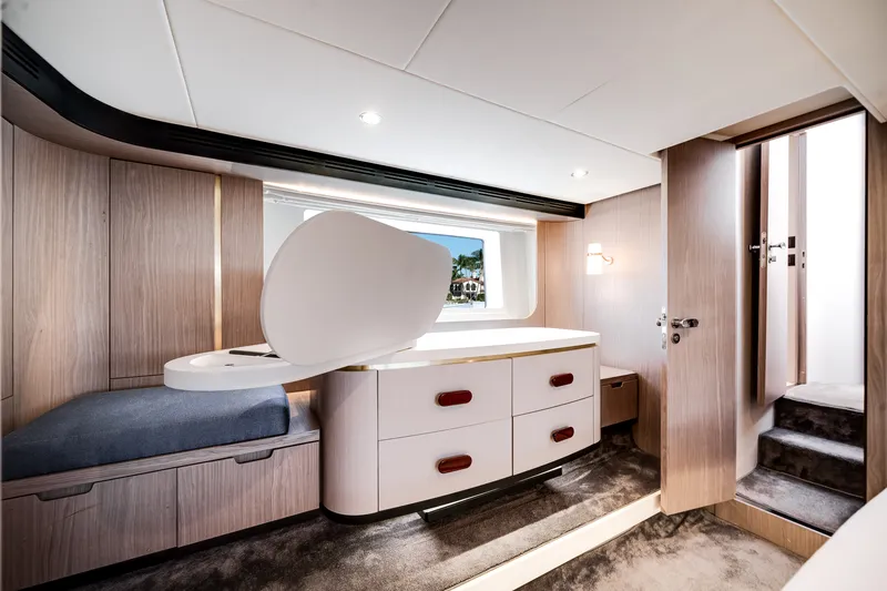 Slide: The Image of Azimut 60 Flybridge 2021 - 79