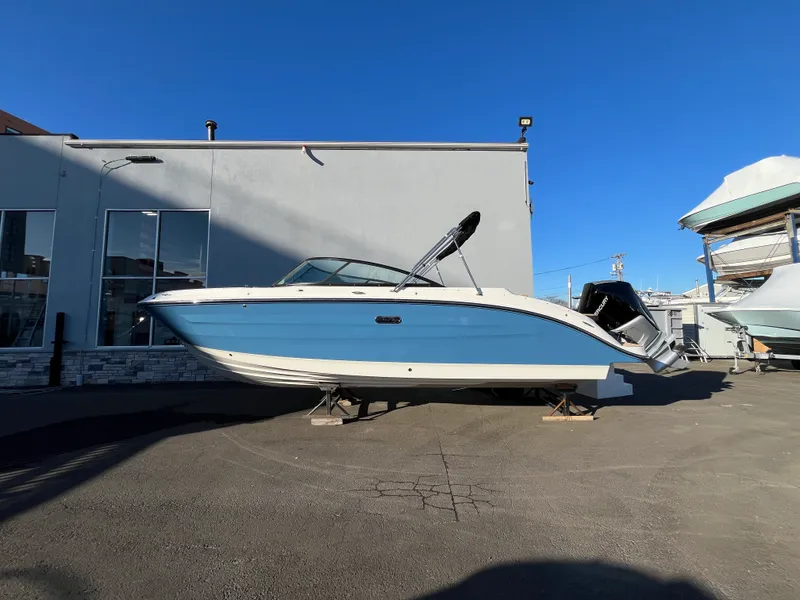 Slide: The Image of Sea Ray SDX 250 Outboard 2026 - 1