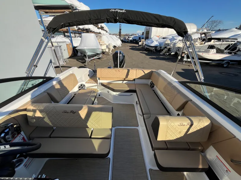 Slide: The Image of Sea Ray SDX 250 Outboard 2026 - 10