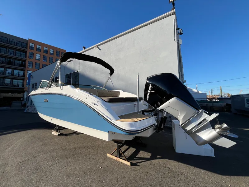 Slide: The Image of Sea Ray SDX 250 Outboard 2026 - 2