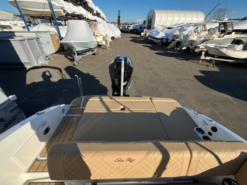 Slide: The Image of Sea Ray SDX 250 Outboard 2026 - 6