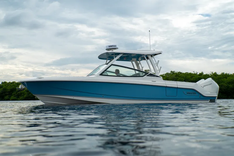 Slide: The Image of Boston Whaler 280 Vantage 2026 - 40
