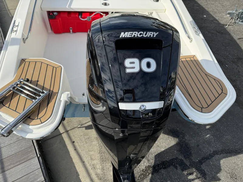 Slide: The Image of Boston Whaler 160 Super Sport 2026 - 3