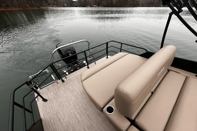 Slide: The Image of Sylvan MIRAGE 822 2025 - 13