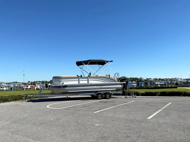 Slide: The Image of Harris Cruiser 230 2026 - 2