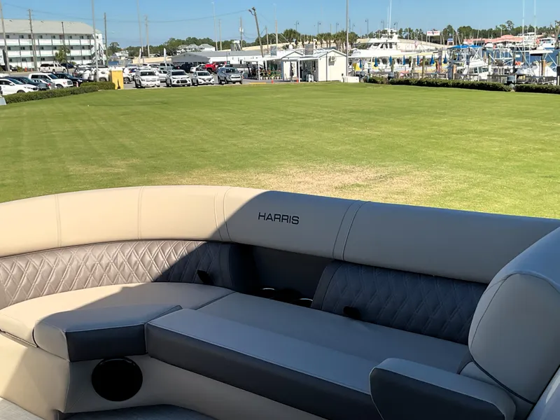 Slide: The Image of Harris Cruiser 230 2026 - 36
