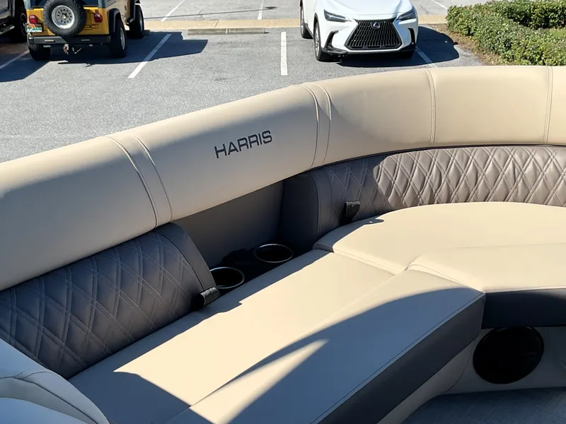 Slide: The Image of Harris Cruiser 230 2026 - 41
