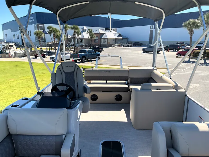 Slide: The Image of Harris Cruiser 230 2026 - 44