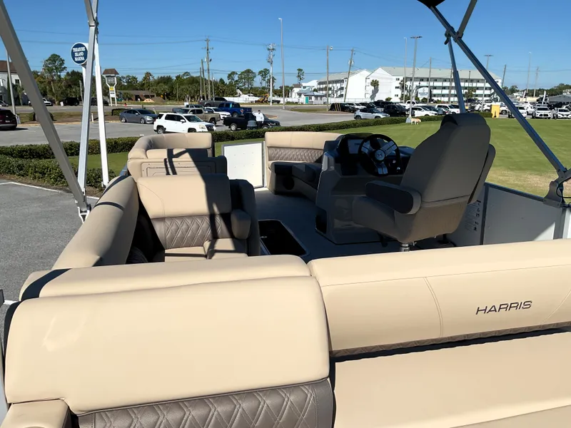 Slide: The Image of Harris Cruiser 230 2026 - 50