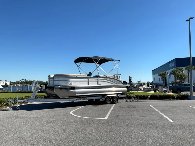 Slide: The Image of Harris Cruiser 230 2026 - 51