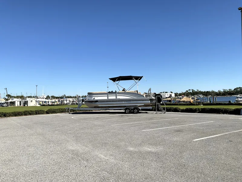 Slide: The Image of Harris Cruiser 230 2026 - 52
