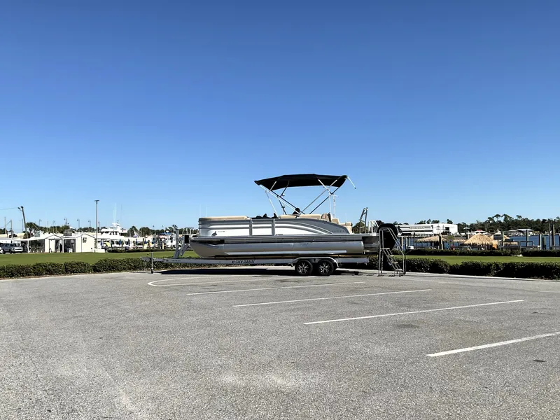 Slide: The Image of Harris Cruiser 230 2026 - 54