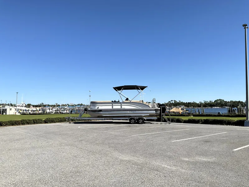 Slide: The Image of Harris Cruiser 230 2026 - 55