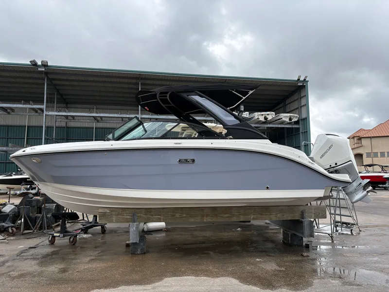 The Image of Sea Ray SDX 230 Outboard 2026 - 0